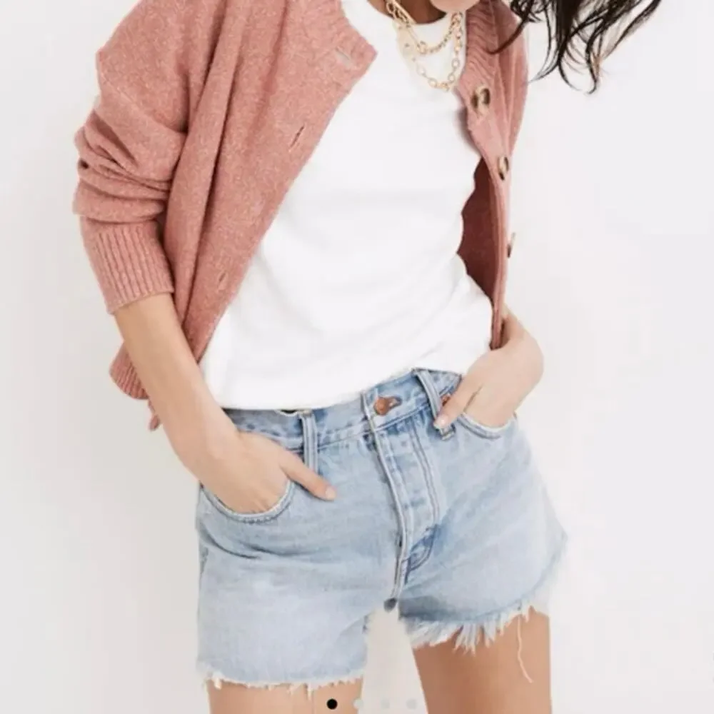 Madewell Relaxed Denim raw hem Shorts in Cedarcroft Wash size 29 - Picture 1 of 8